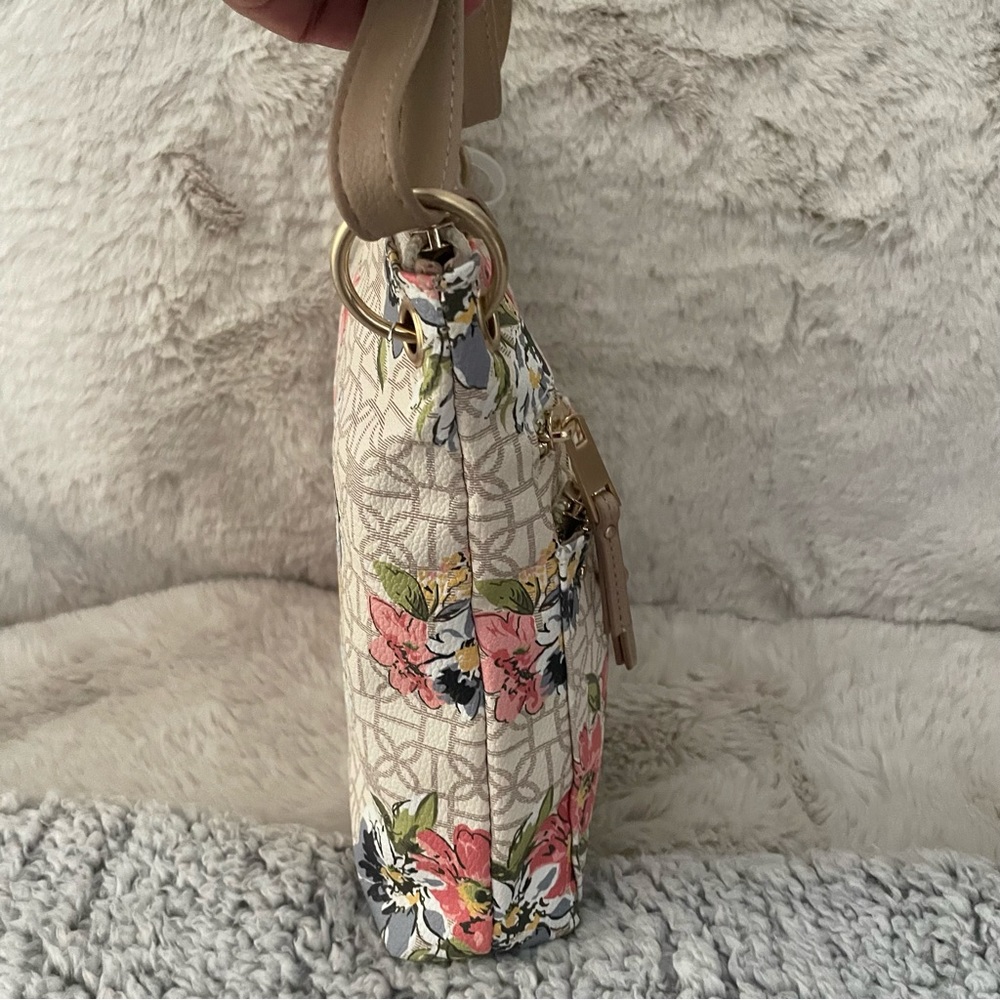 Time and Thru NWOT Brand New Adjustable Shoulder Bag - Picture 12 of 17
